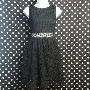 ROMEO AND JULIET COUTURE Lace Dress